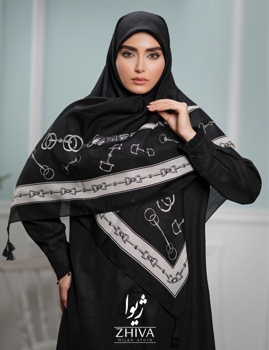 روسری مشکی نخی منگوله دار