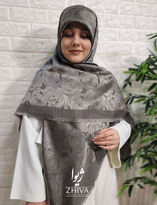 روسری گل رز لمه نقره ای