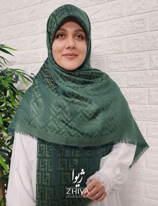 روسری فندی وارداتی لمه سبز