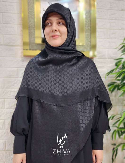 روسری گوچی لمه مشکی 1	