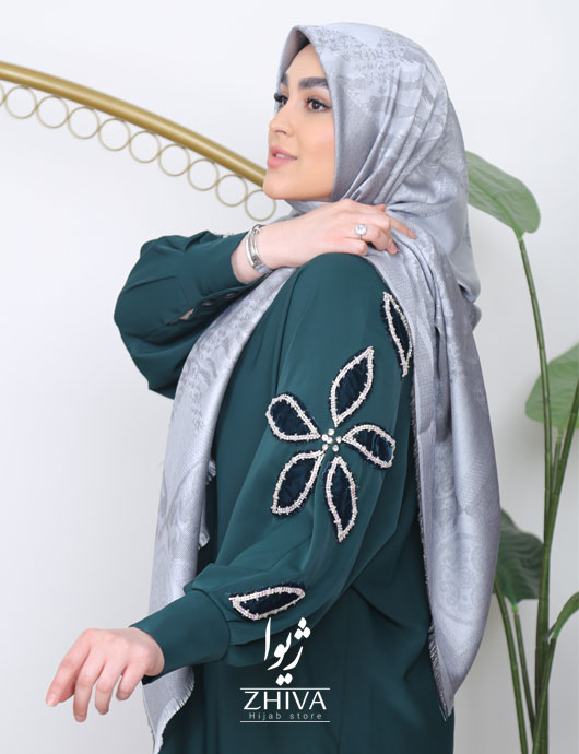 مانتو عبایی ترنج جواهردوزی گل مخمل سبز