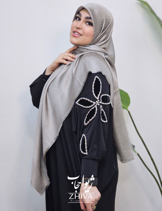 مانتو عبایی ترنج جواهردوزی نقره ای گل مخمل مشكی