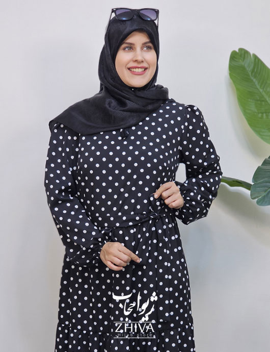 مانتو ساحلی خال خالی درشت مشكی سارا چين دار
